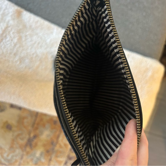 Kate Spade Cobble Hill Krista Fold Over Crossbody Bag in Black - Picture 4 of 5